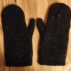 Falls Creek Black Mittens